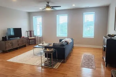 Image de Excellent 2br Condo: Roof Deck: Near Eden Park
