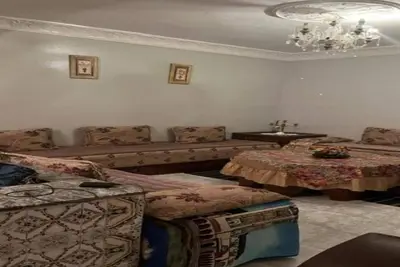 Image de Superbe appartement bien équipé, situé à environ 3 minute de la plage