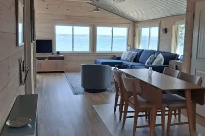 Image de Cozy Ocean Front Cottage with Private Beach, Overlooking Acadia National Park
