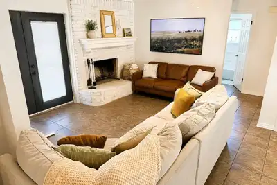 Image de Beall Boulevard Bungalow - Quiet 3br Abilene Home + large backyard