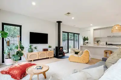 Image de Stylish Family Retreat with Pool