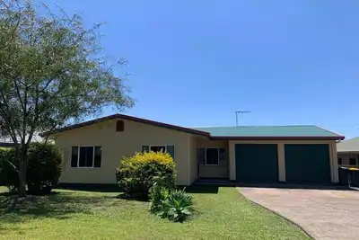 Image de Comfy 4 Bedroom with country views
