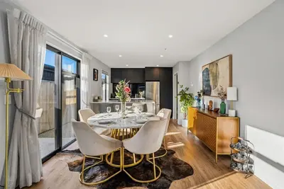 Image de Base Northlake | Peaceful with Mountain Views