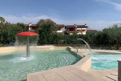 Image de Joli appartement pour 6 personnes avec Wifi, piscine, Tv, terrasse et animaux admis