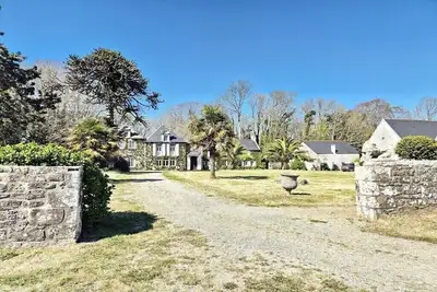 Image de 732-Les écuries du manoir de Menez Bihan