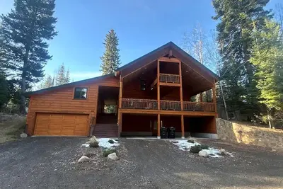 Image de Stylish Mountain Retreat with Game Room & Private Fire Pit in McCall, Idaho