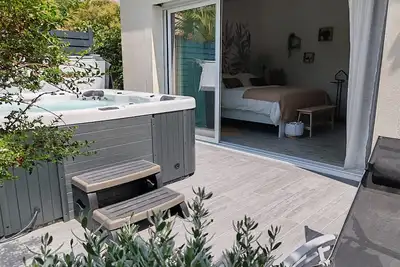 Image de Cottage Nature&Sérénité climatisé avec jacuzzi avril sept