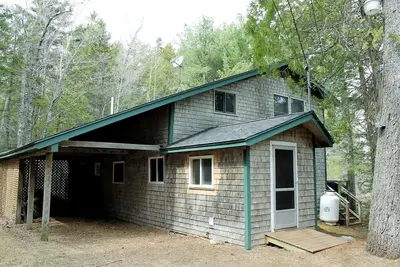 Image de Charming Waterfront Cottage with Scenic Views, Kayak Access, Near Bar Harbor, Mount Desert Island, Maine