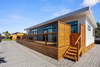 Image de Stylish Glamping Haven at the Bay of Plenty - Perfect for Vacations in New Zealand