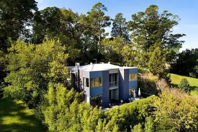 Image de Amazing Villa with Incredible Views and Outdoor Living Space in Daylesford, Victoria