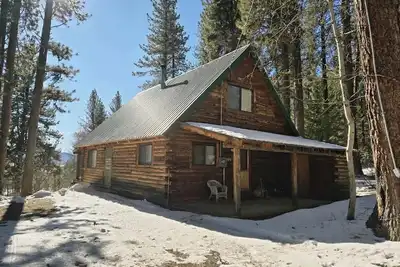Image de Handcrafted Cozy Cabin Retreat with Scenic Mountain Views in McCall, Idaho