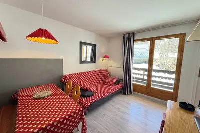 Image de Risoul • T2 4 pers • Piscine et sauna • proche pistes