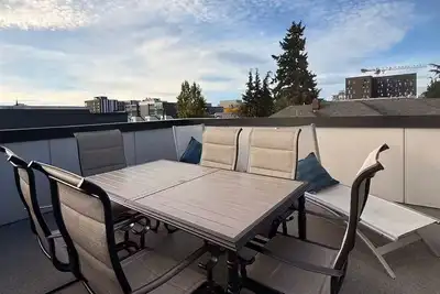 The May Townhome - Upper