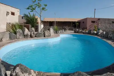 Image de Maison Canarienne avec Piscine Privée Chauffée