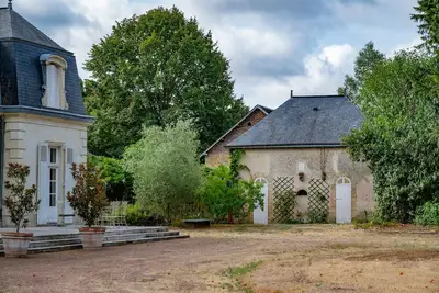 Image de Manoir De Tournebride, dans un parc de 3ha, avec piscine, à 10 km du circuit