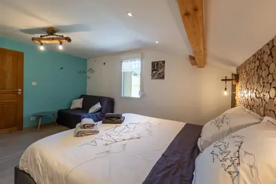 Image de Chambres d'hôtes nos racines - le herbau -Séjour au calme – Chambre familiale avec cuisine partagée