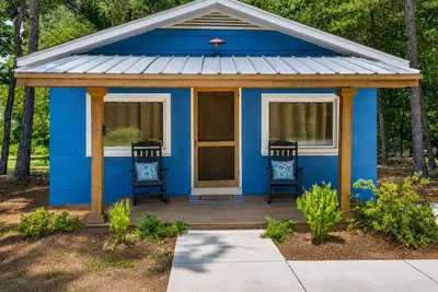 Work, Relax, Play. . . Large Studio Cottage with Kitchenette, Full Bath, and Office