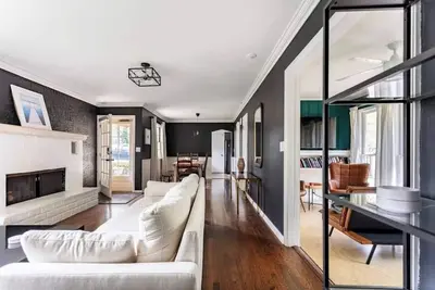 Image de Comfy, Quiet and Private 2br Home