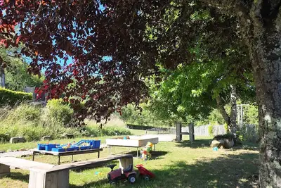 Image de Maison de vacances « Domaine De Bellac - Le Castel » avec piscine partagée, jardin et Wi-Fi