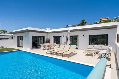 Image de Mosteiros Escape with Pool & Bbq by Lisbeyond