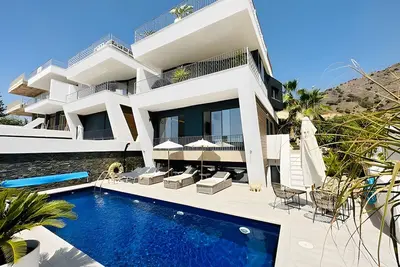 Image de Villa de Luxe Moderne Vue Mer Nerja avec Wi-Fi et Climatisation