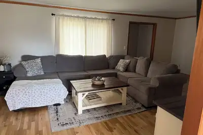 Image de Lovely 2-bedroom house with fire pit and park access