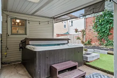 Image de Southside Gem w Hot Tub and Dedicated Parking