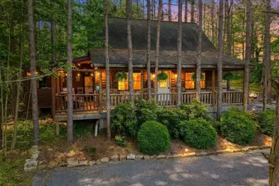 Image de Private Pond Access! Covered Hot Tub with Tv!