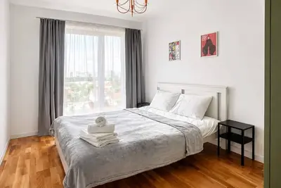 Image de Cozy Urbana Flat in Oradea with Private Parking • Fast WiFi • Self Check-in • Ac