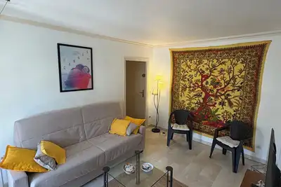 Image de Appartements deux pièces à deux pas de cannes.