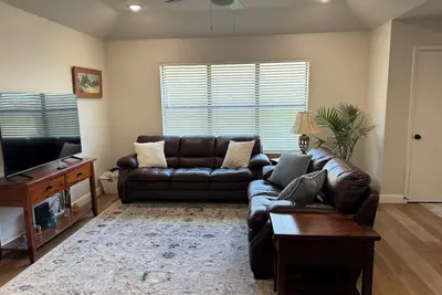 Image de Newly Updated 2br/2ba • King Suite • Near Acu