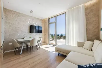 Image de Pearl Coast Drymades | Elegant 2br Apartment by PikHost