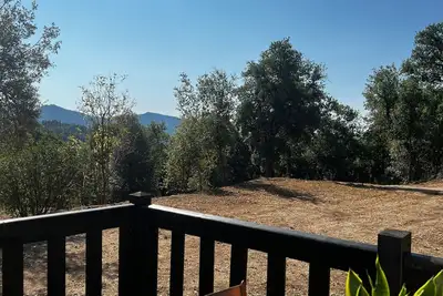 Image de Casa Mar : Retraite paisible avec vue sur la montagne, terrasse et jardin privés