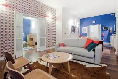 Image de Designer 1br Apartment Steps from Grand Master's Square