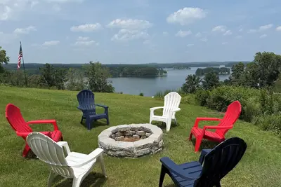 Image de The Shamrock on Lake Wedowee 2bd cottage, views of Lake Wedowee Sleeps 6-8