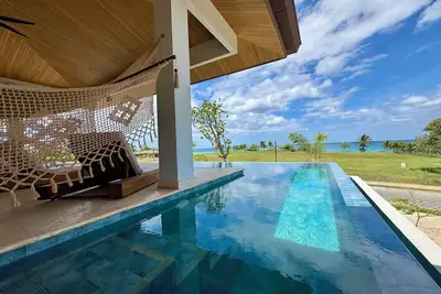 Image de Luxury Beach Front Estate with 7 Bedrooms 8. 5 Baths Beach Club 22 Guests