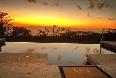 Image de Breathtaking Ocean Villa 4 Br/Ba Infinity Pool Ocean & Forest View near Jaco