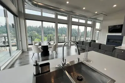 Image de Penthouse 2-bed with Spokane’s best views! Building amenities included.