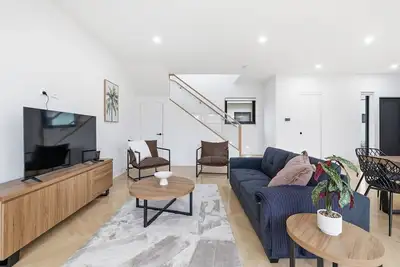 Image de Domi Rentals - The Cheltenham Southland House