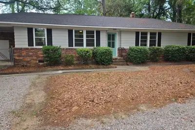 Image de Spacious 4-bedroom house in pleasant Columbia with Ac