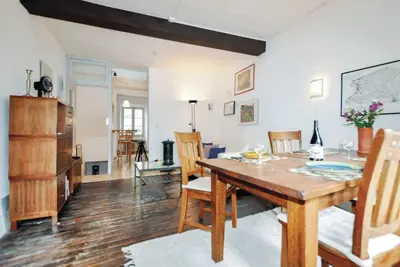 Image de Newly renovated three-story 16th-century house in central Ceret
