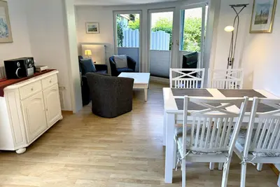 Image de Beautiful 2-room vacation apartment with two terraces, in a quiet location near the beach