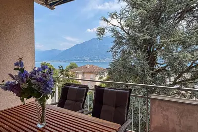 Image de Bellavista: Stylish 4-Star Apartment with Stunning Mountain and Lake Views