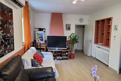 Image de 3-bedroom house in serene Carry-le-Rouet with cool Ac