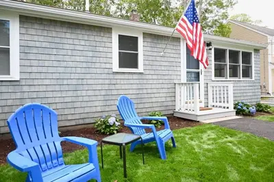 Image de Raynor Shine | Walk to Beach | Family Fun | Dog Friendly