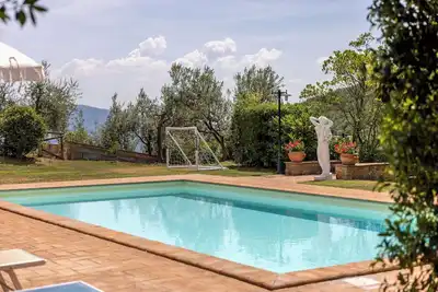 Image de Belle maison de vacances privée avec piscine privée, Wifi, patio, animaux admis, vue panoramique