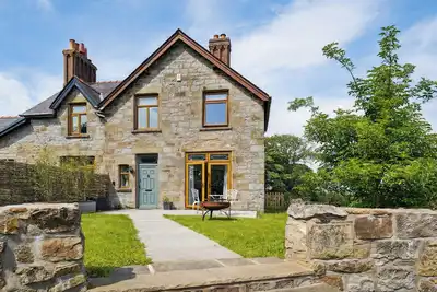 Tranquil countryside cottage