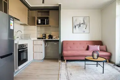 Chic 2br Apt in Nunoa with Balcony for 5