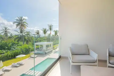 Image de Born | Modern 2br with Pools and Gym