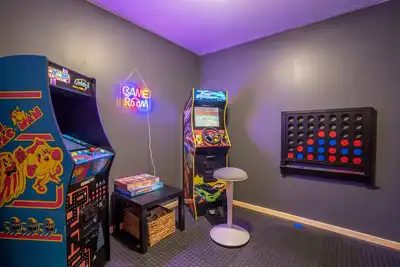 Image de Peak and Pine Hideway / Hot Tub & Arcade